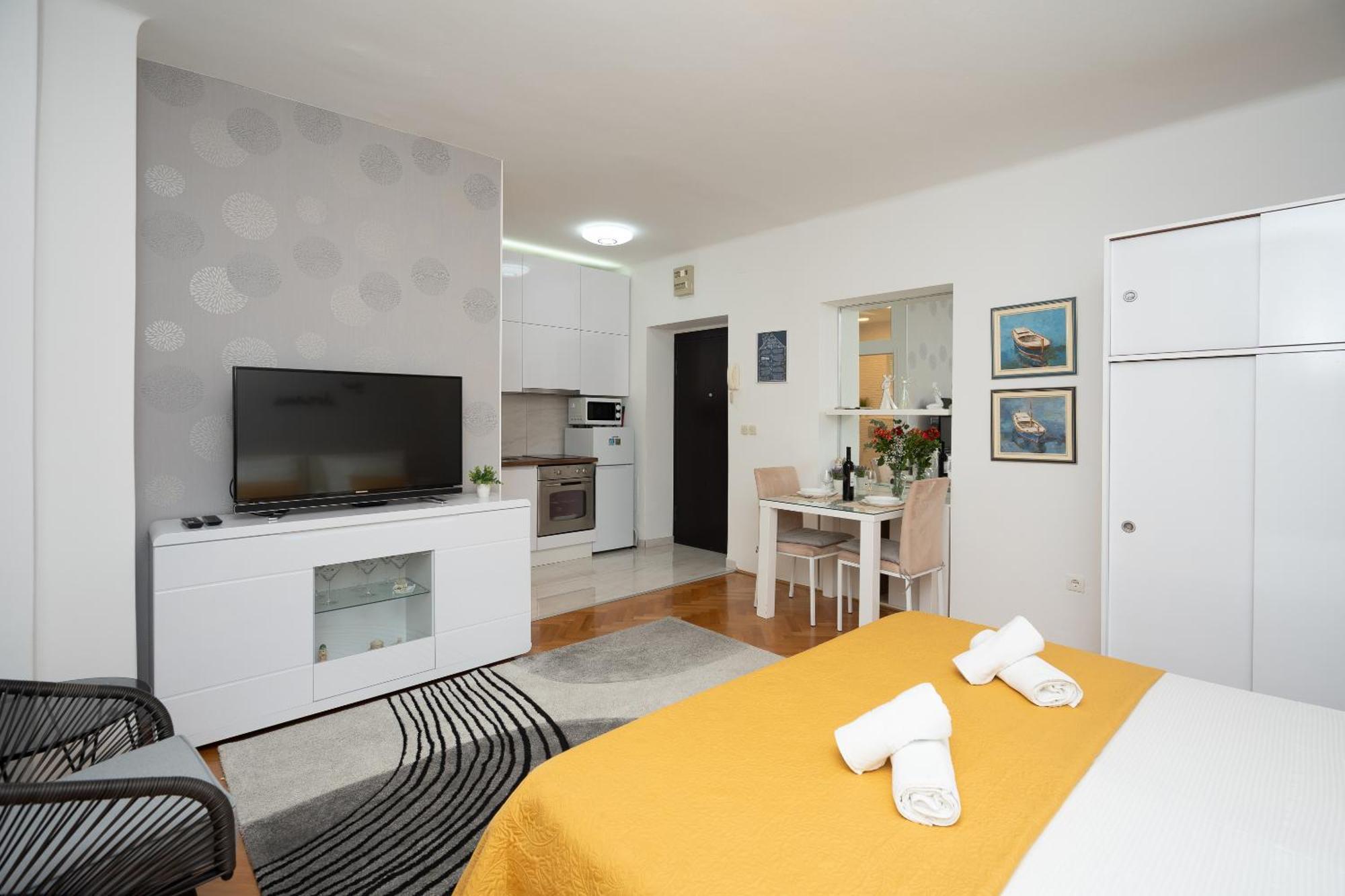 Nena Studio Apartment Zadar Bagian luar foto